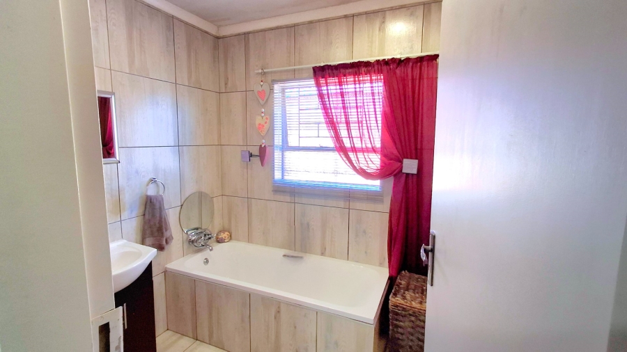 3 Bedroom Property for Sale in Sasolburg Ext 23 Free State